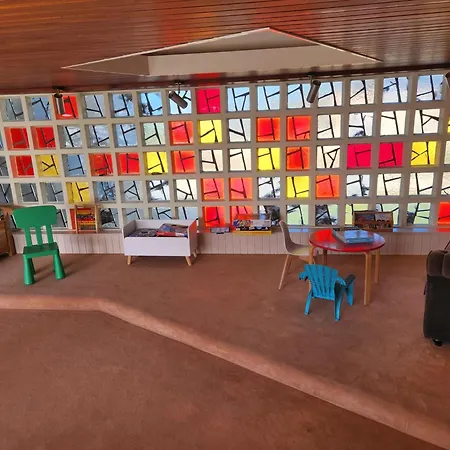 La De Louis Villa Saint-Planchers